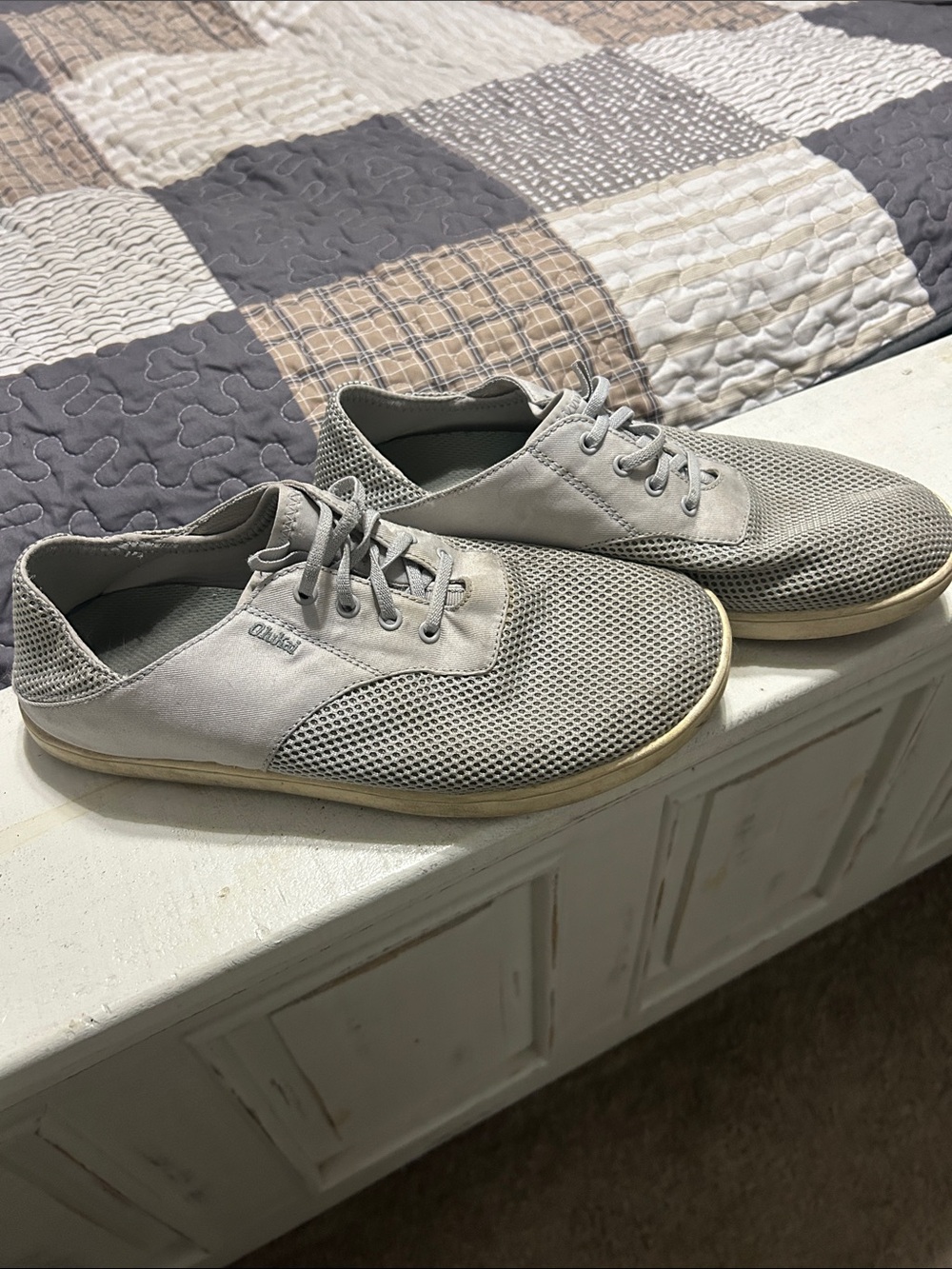 OluKai Men's Light Gray Mesh Lace-Up Sneakers